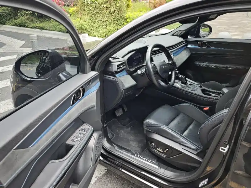 Lynk & Co 05 EM-P 2021 1.5TD PHEV HALO фото 5