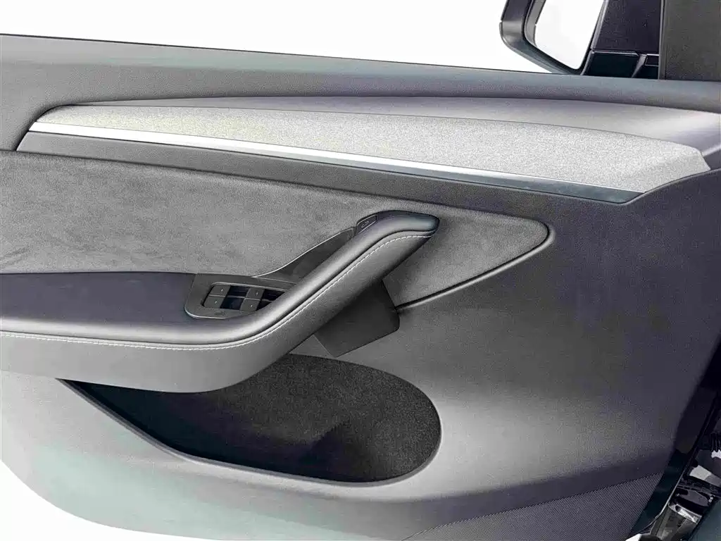 Фото 8 - Tesla Model Y