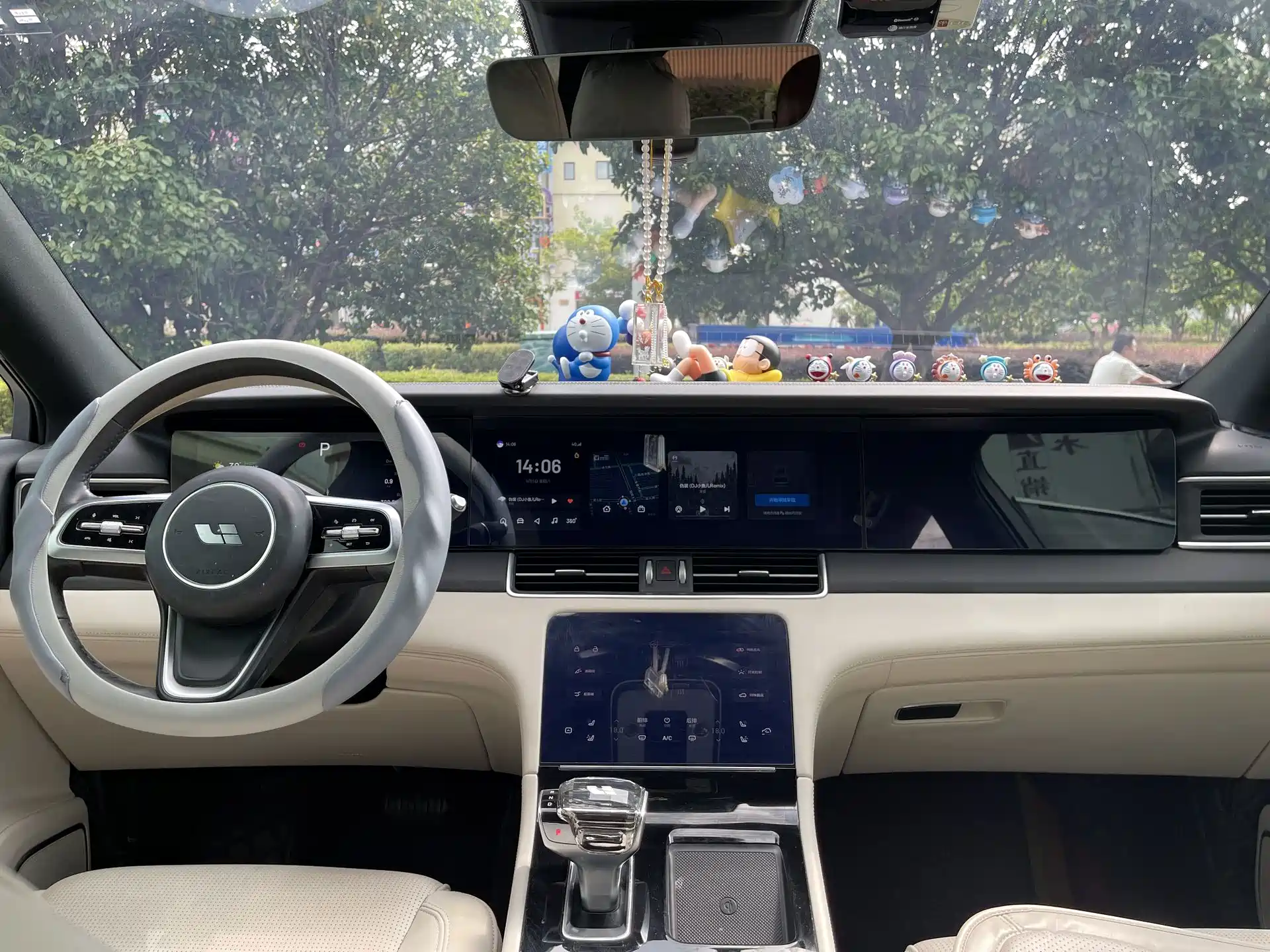 Фото 22 - Li Auto Li ONE