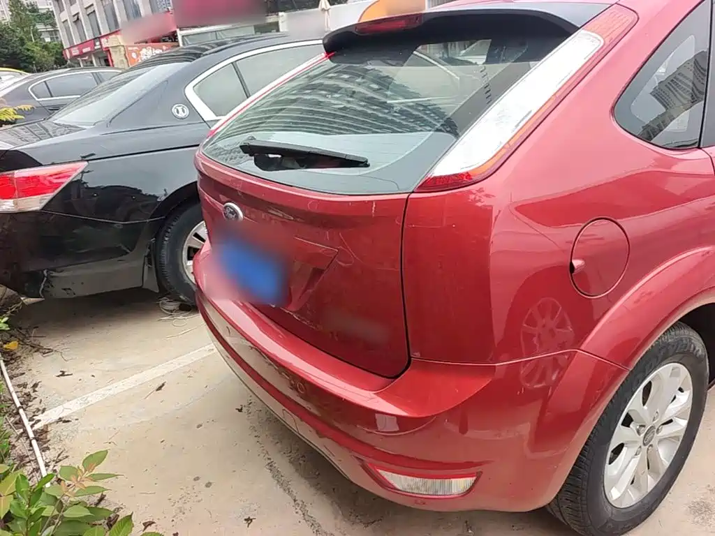 Фото 6 - Ford Focus