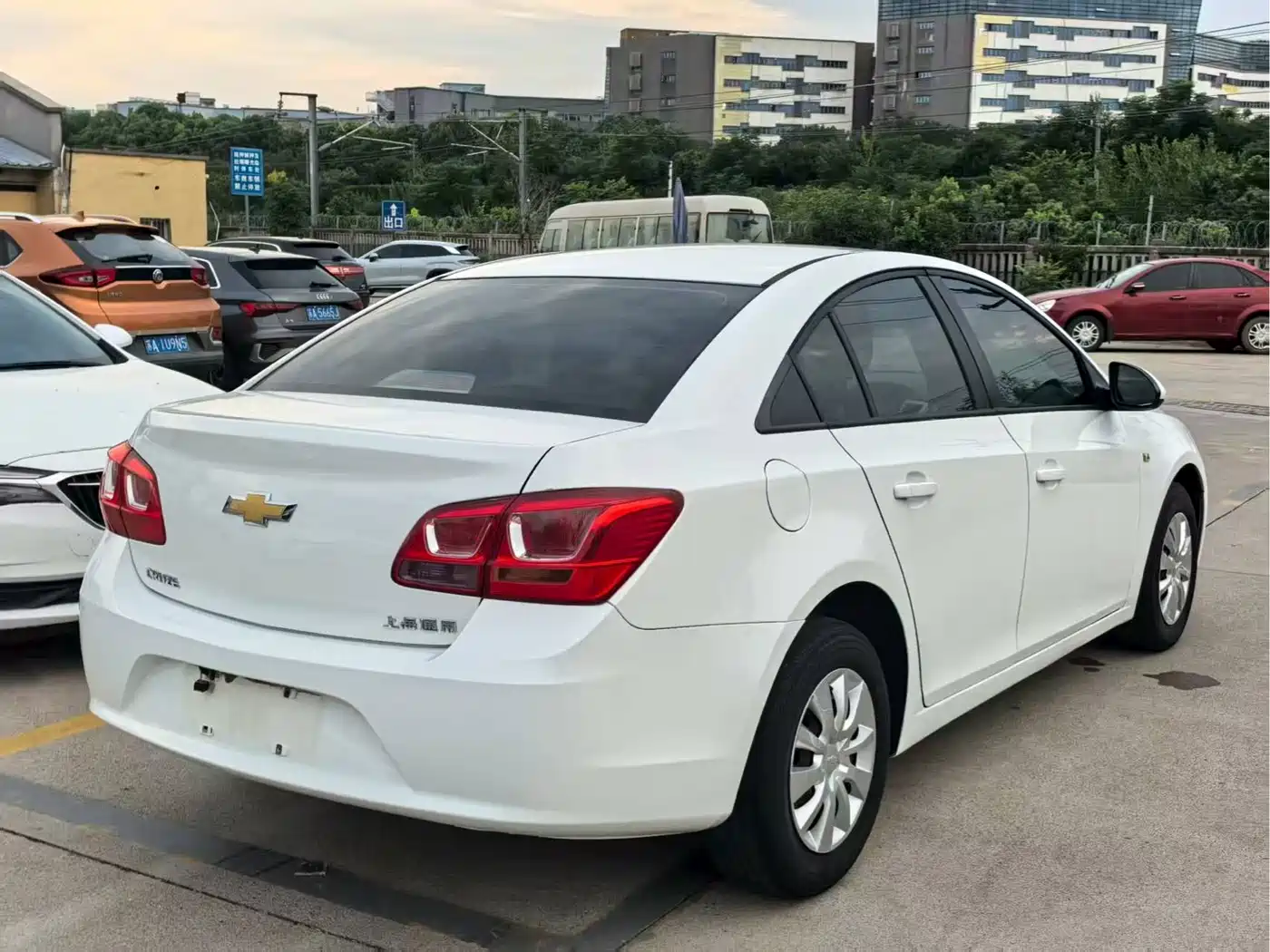 Chevrolet Cruze 2015 1.5L Classic SE MT фото 5