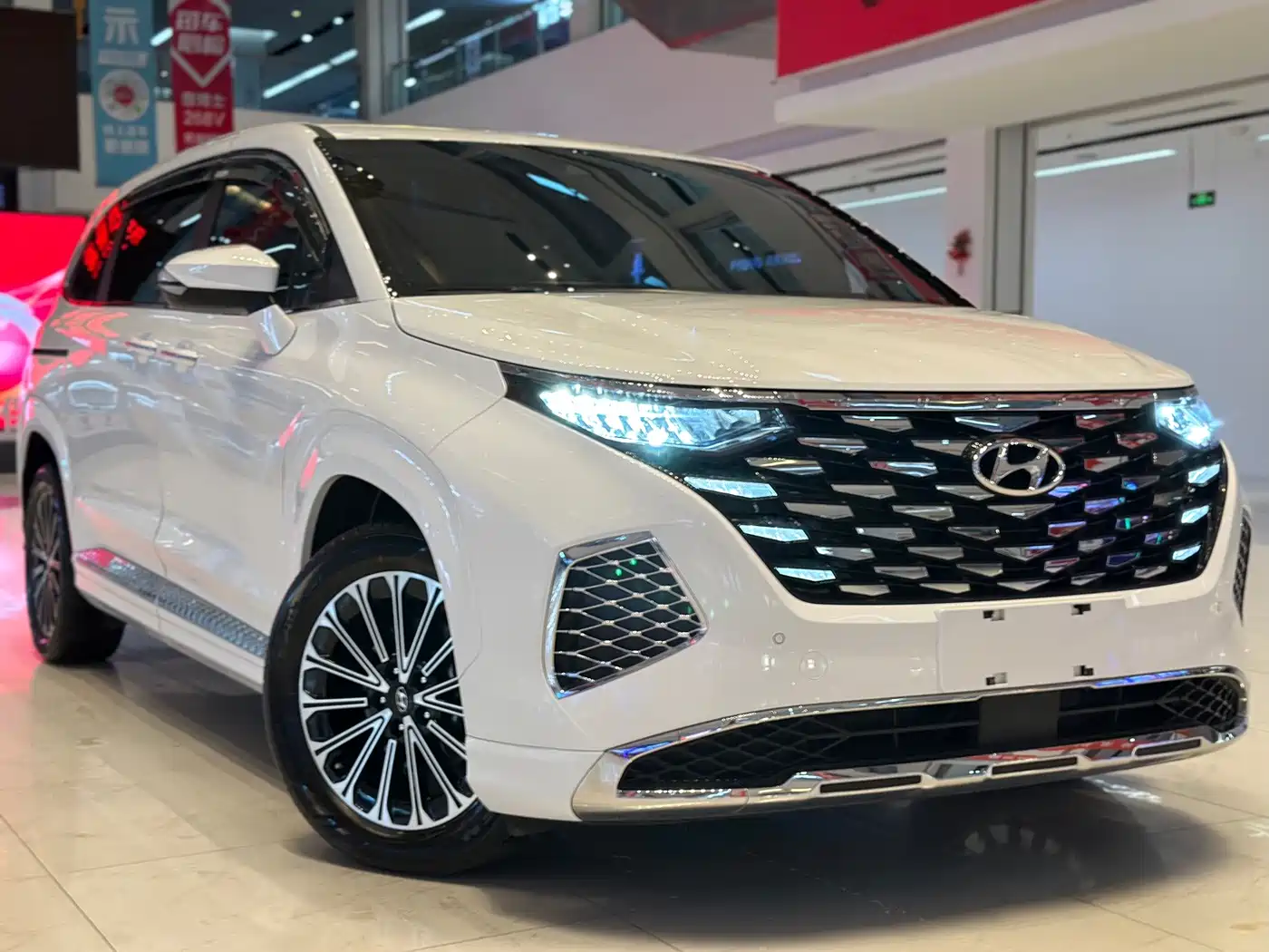 Hyundai Custo 2025 2024 270TGDi LUX Premium Edition