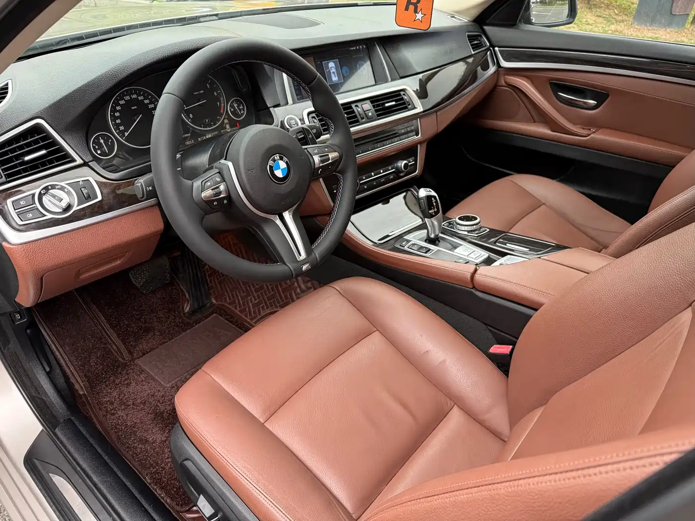 BMW 5 Series 2014 525Li Leading фото 13