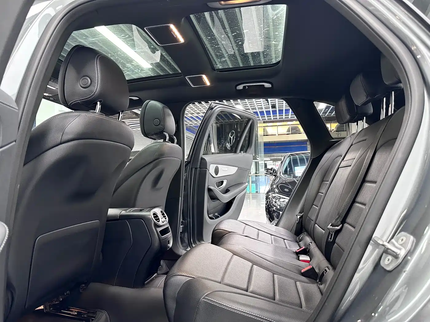 Mercedes-Benz GLC 2021 GLC 260 L 4MATIC Sporty фото 12