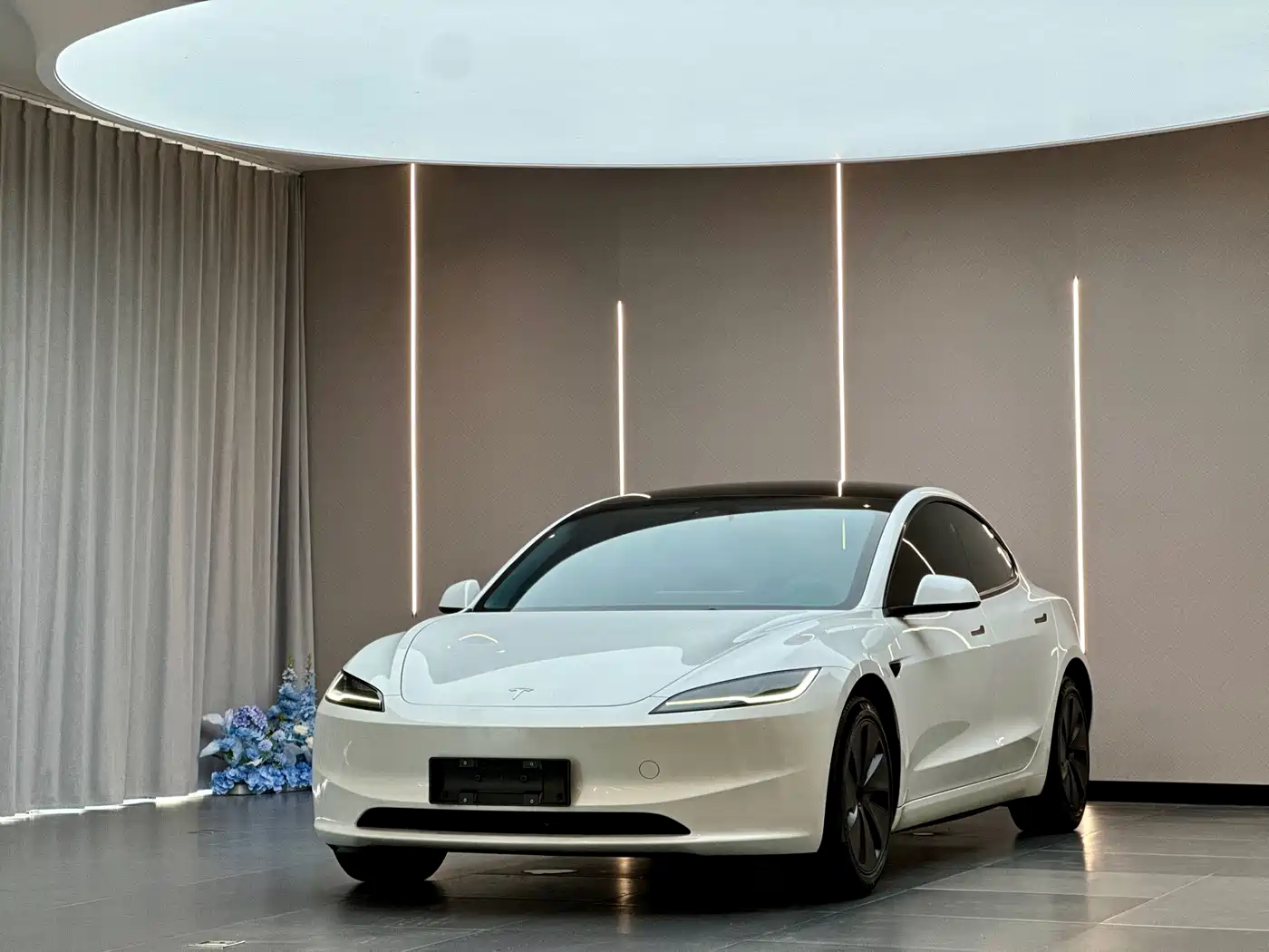 Tesla Model 3 2023