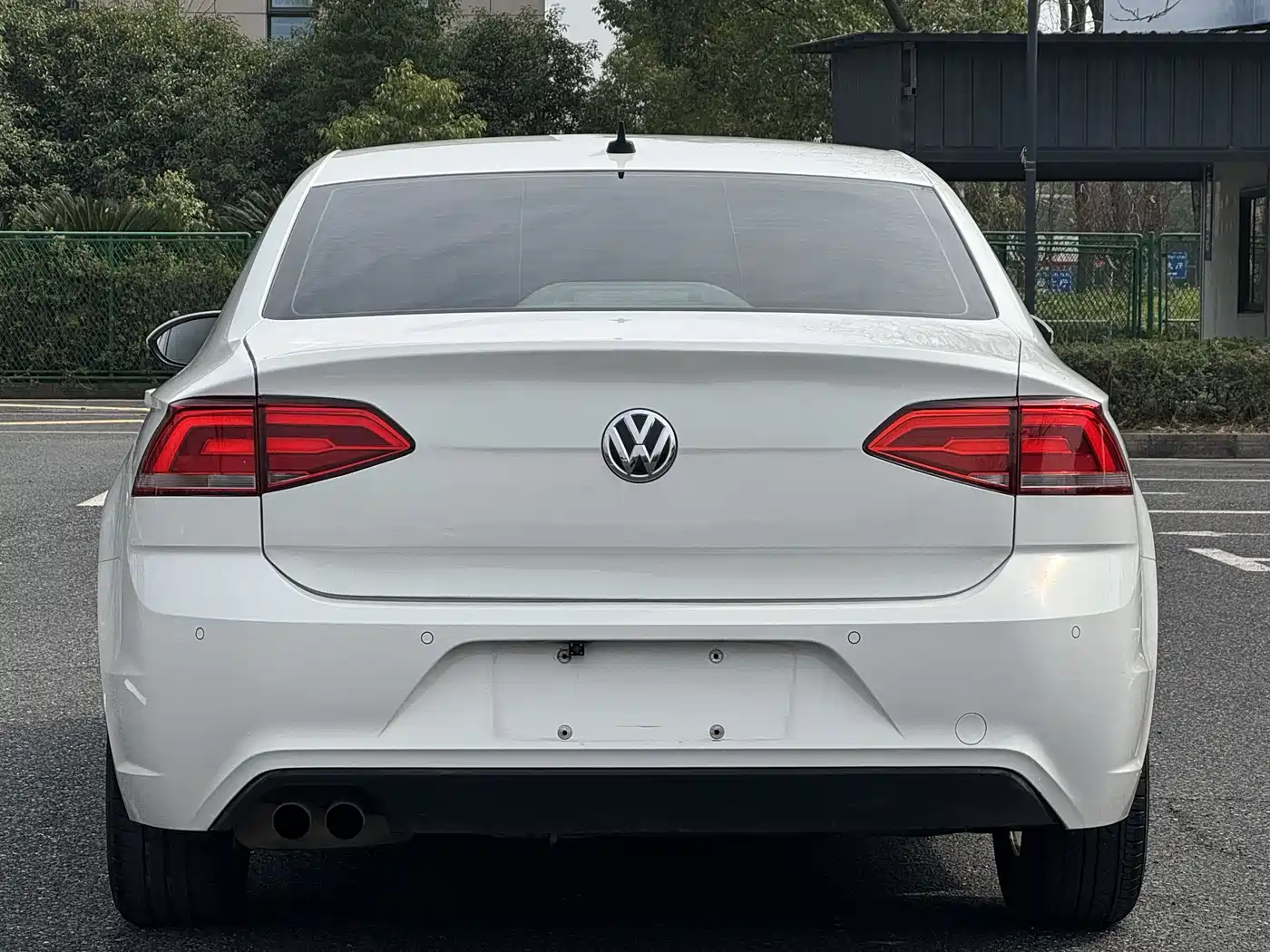 Volkswagen Lamando 2017 230TSI DSG Trend Edition фото 6