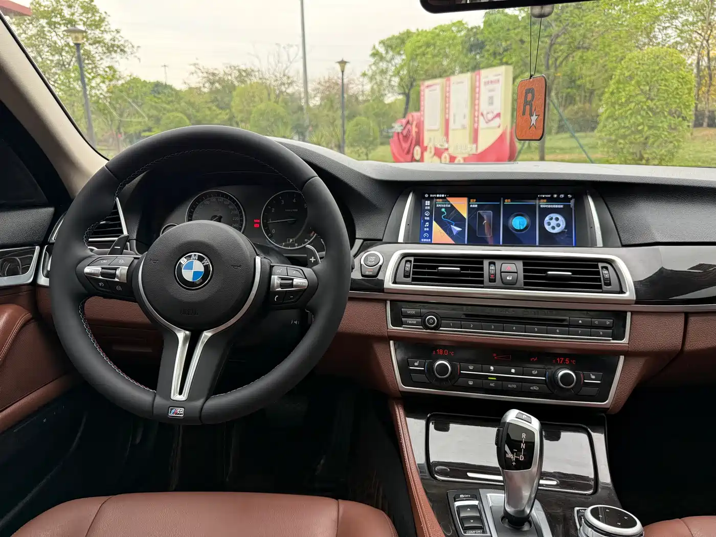 BMW 5 Series 2014 525Li Leading фото 12