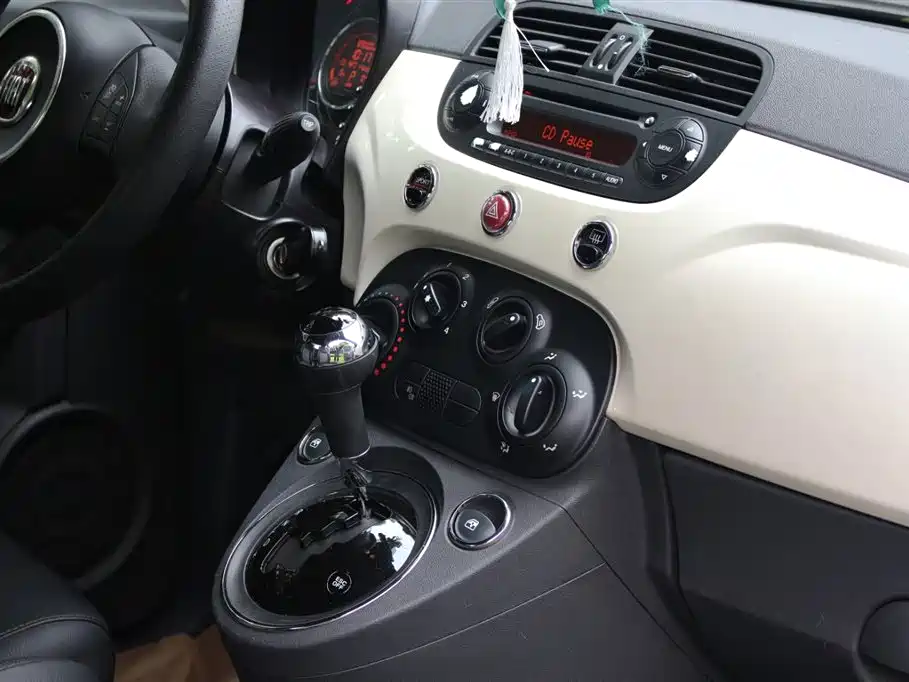 Fiat 500 2013 1.4L Dazzling Red Edition фото 10