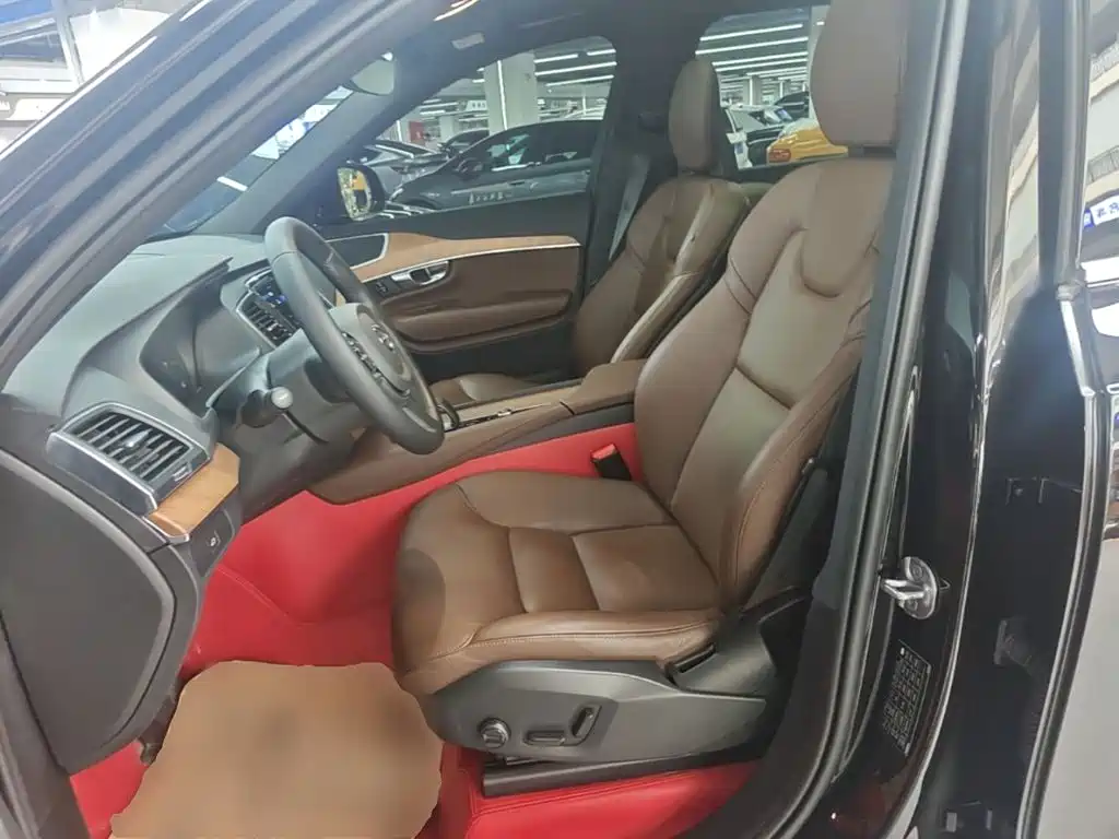 Volvo XC90 2023 2023 B5 Smart Luxury Edition 5-Seater