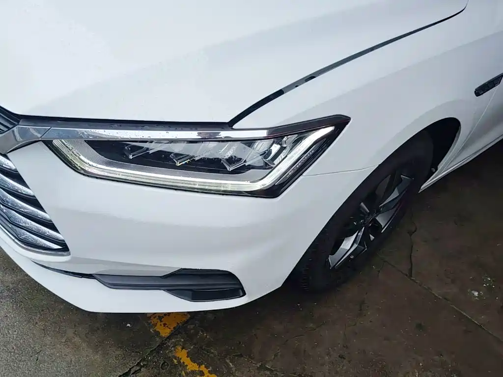 BYD Qin Pro 2020 2020 Surpass Edition 1.5TI Manual Luxury