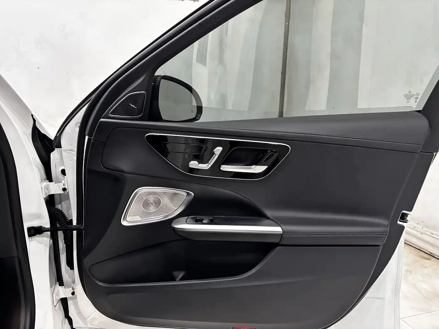 Mercedes-Benz C-Class 2024 Facelift C 260 L Moonlight Sport фото 25