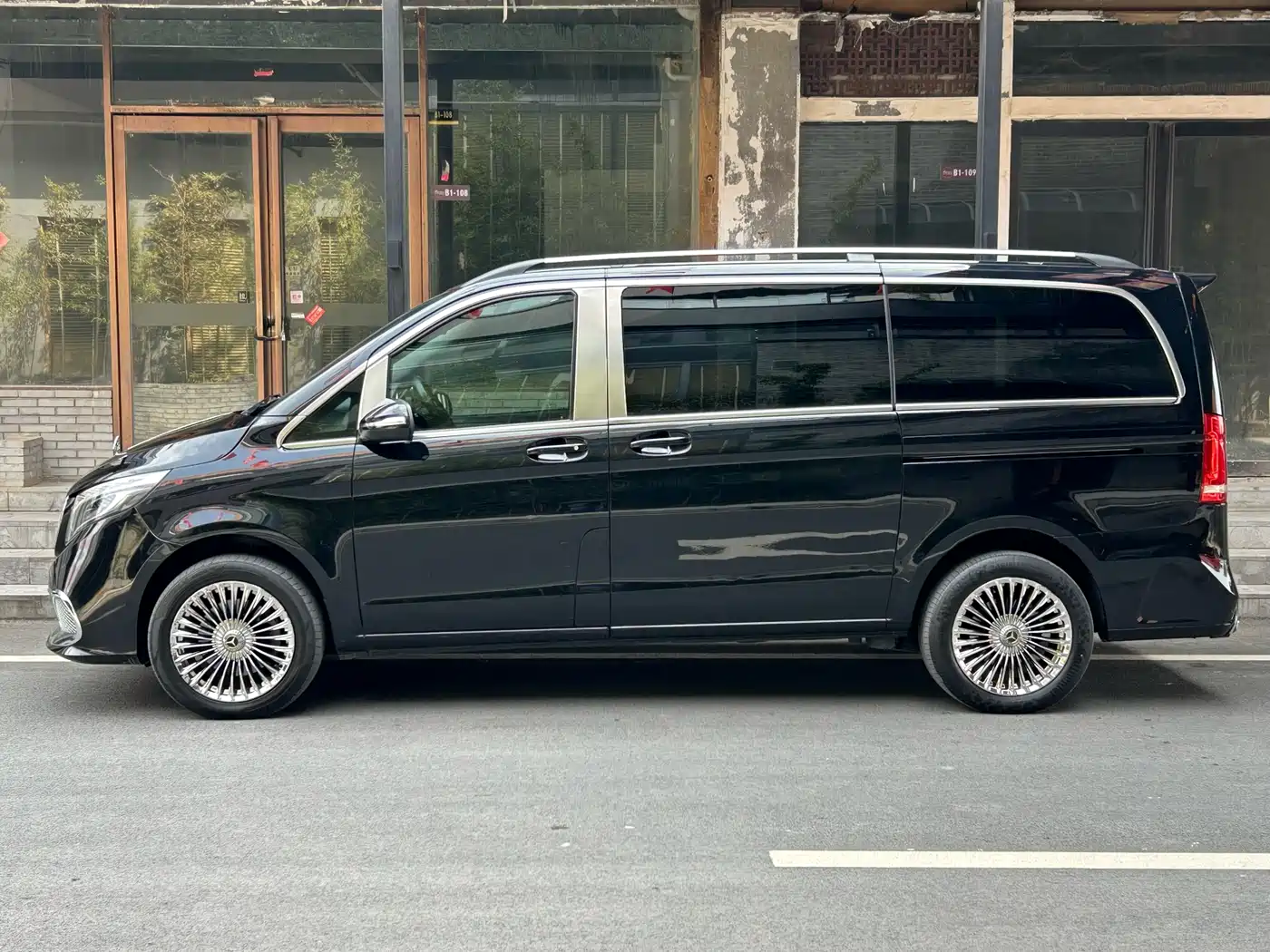 Mercedes-Benz V-Class 2021 V 260 Pilot Edition фото 19