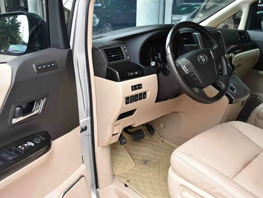 Toyota Alphard 2012 3.5L Luxury Edition фото 6