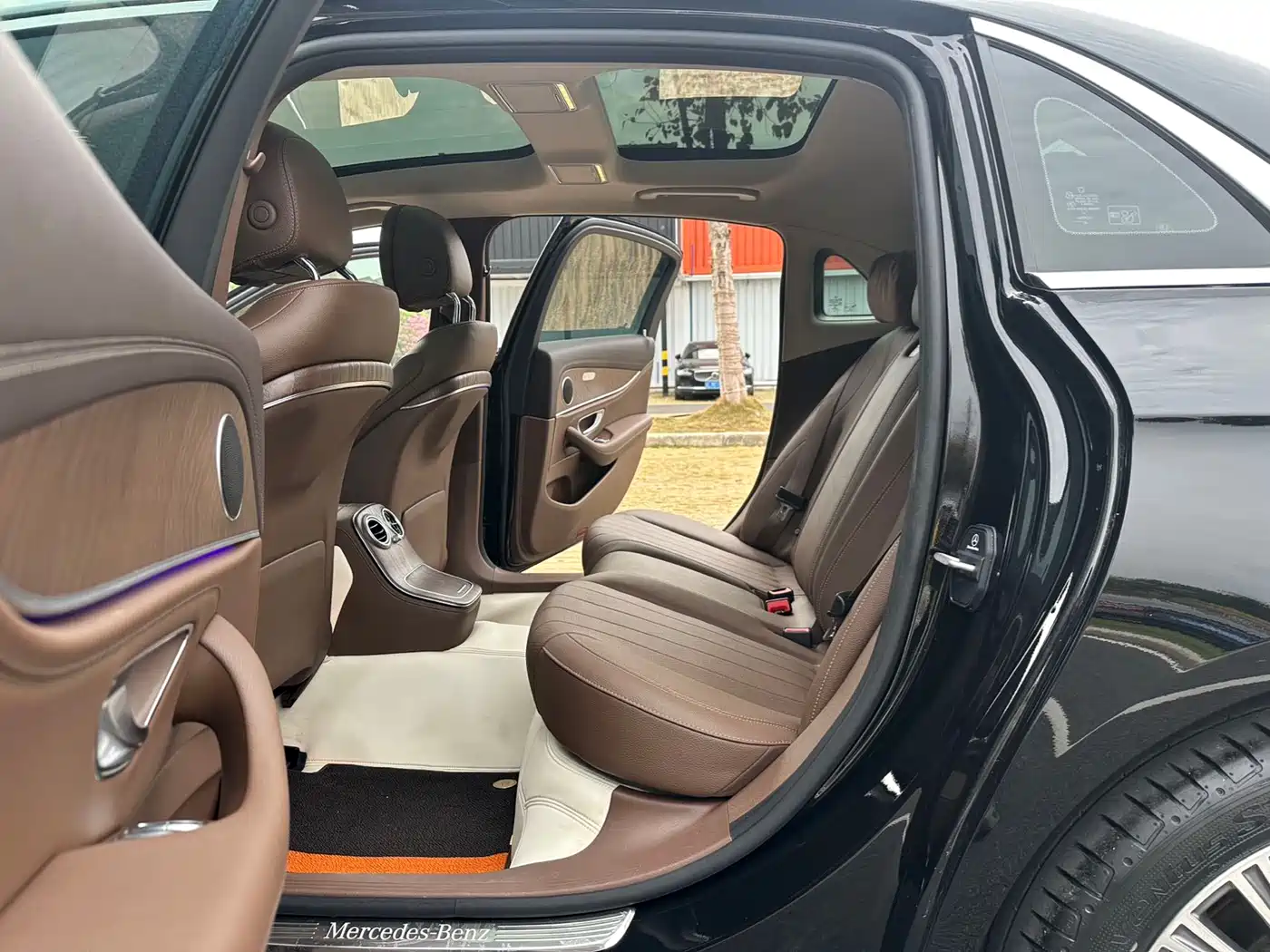 Mercedes-Benz E-Class 2023 E 300 L Fashion фото 10