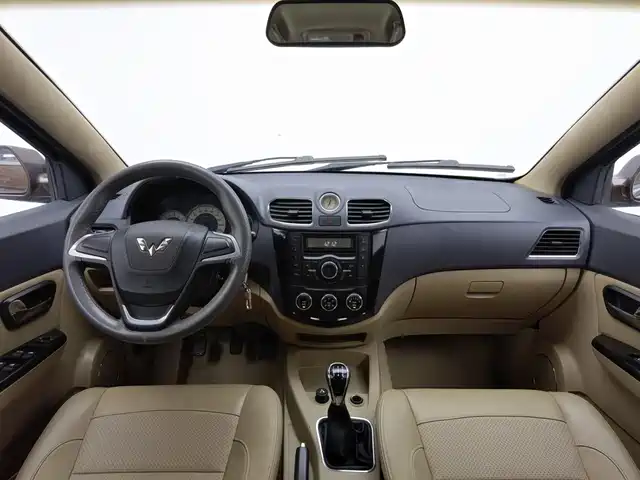 Wuling Motors Wuling Hongguang 2014 1.2L S Comfort China IV — фото 5
