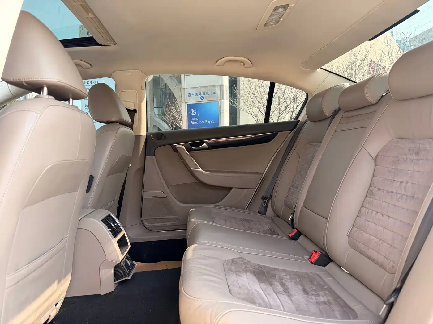 Volkswagen Magotan 2015 1.8TSI Luxury фото 12