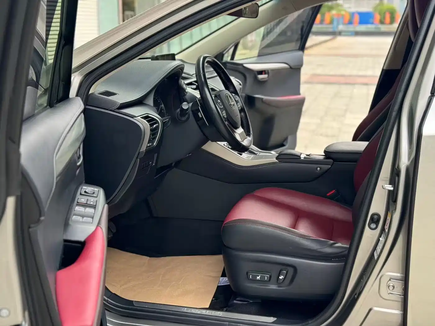 Lexus NX 2018 Model 300 FWD Fengxing Edition фото 9