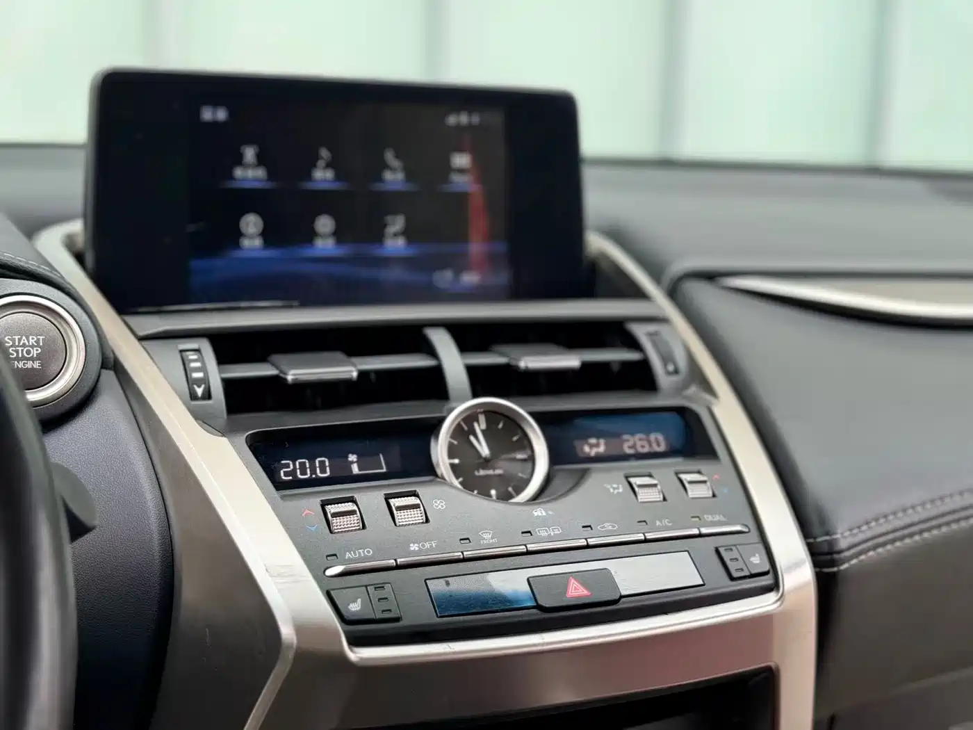 Lexus NX 2018 Model 300 FWD Fengxing Edition фото 26