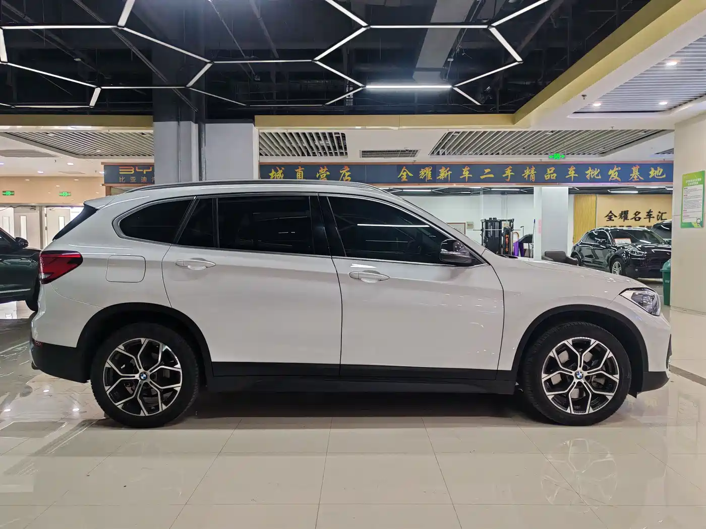 BMW X1 2022 sDrive25Li Leading фото 4