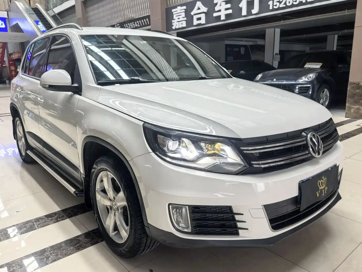 Фото 3 - Volkswagen Tiguan
