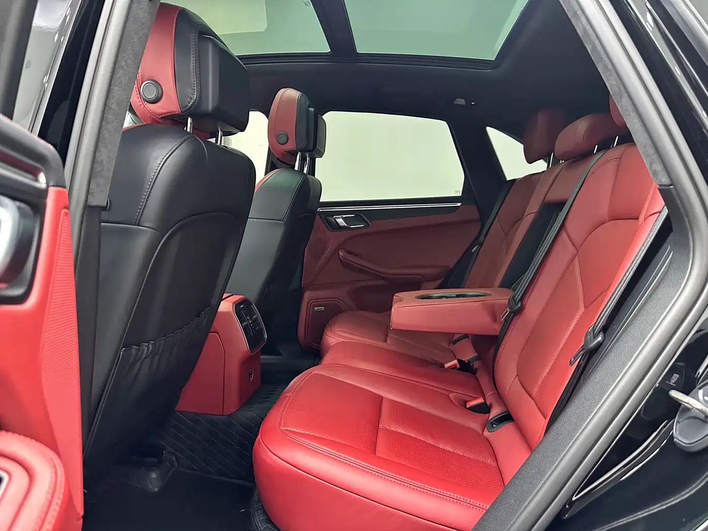 Porsche Macan 2021 Macan 2.0T фото 11