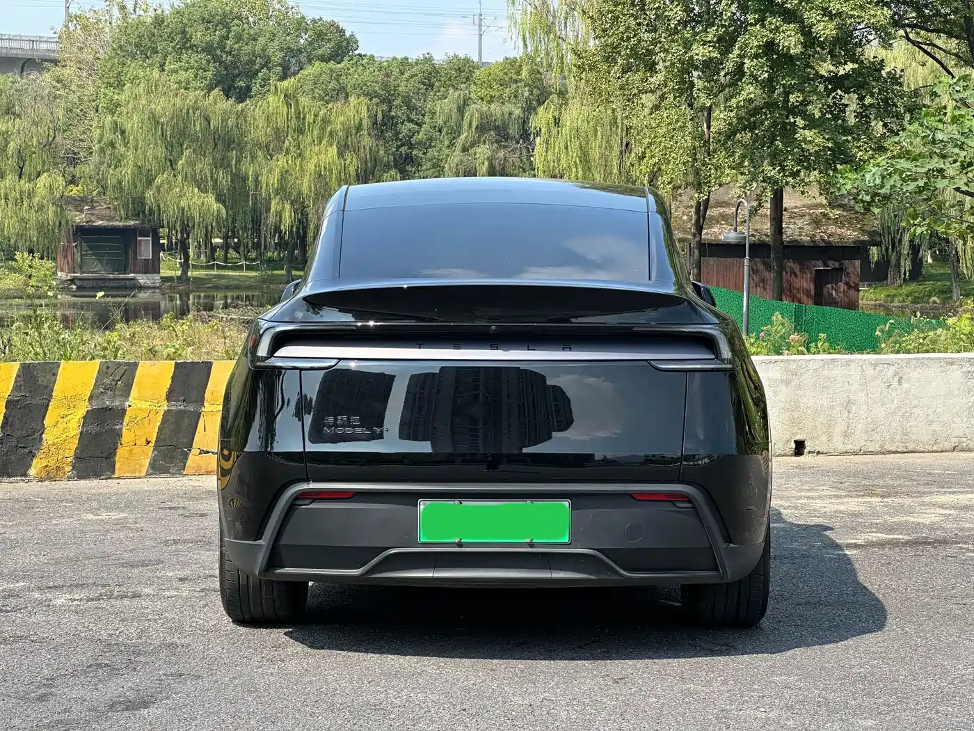 Tesla Model Y 2026 2026 Long Range Rear-Wheel Drive