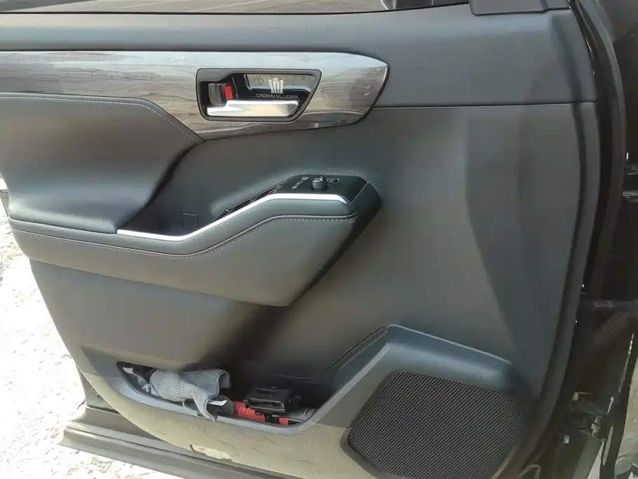 Toyota Crown Kluger 2025 2024 2.5L HEV 4WD Premium Edition