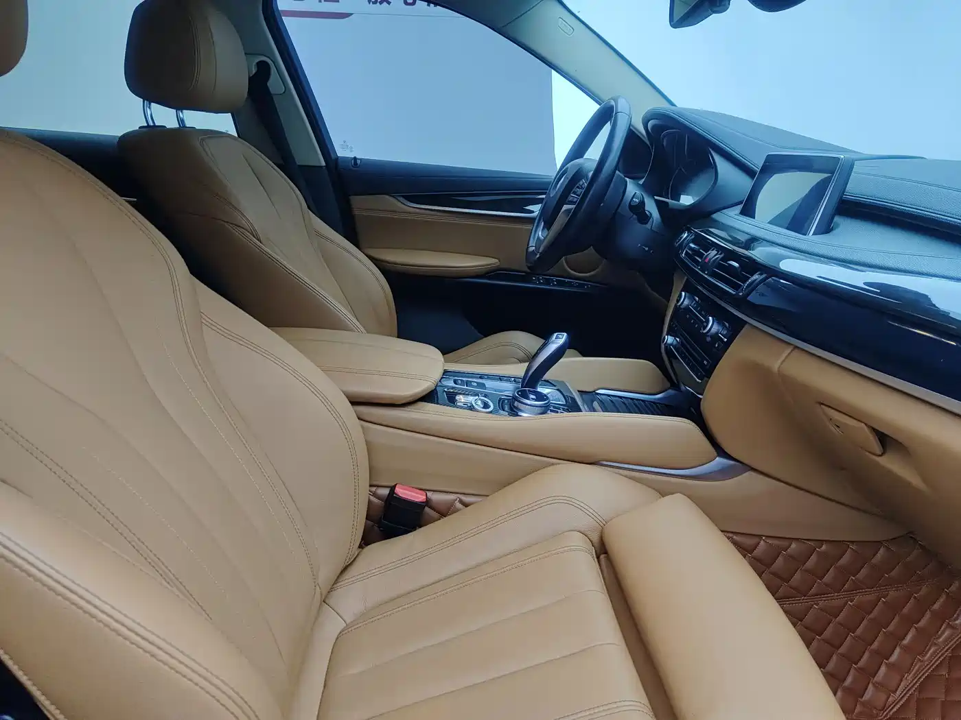 BMW X6 2018 xDrive28i фото 13