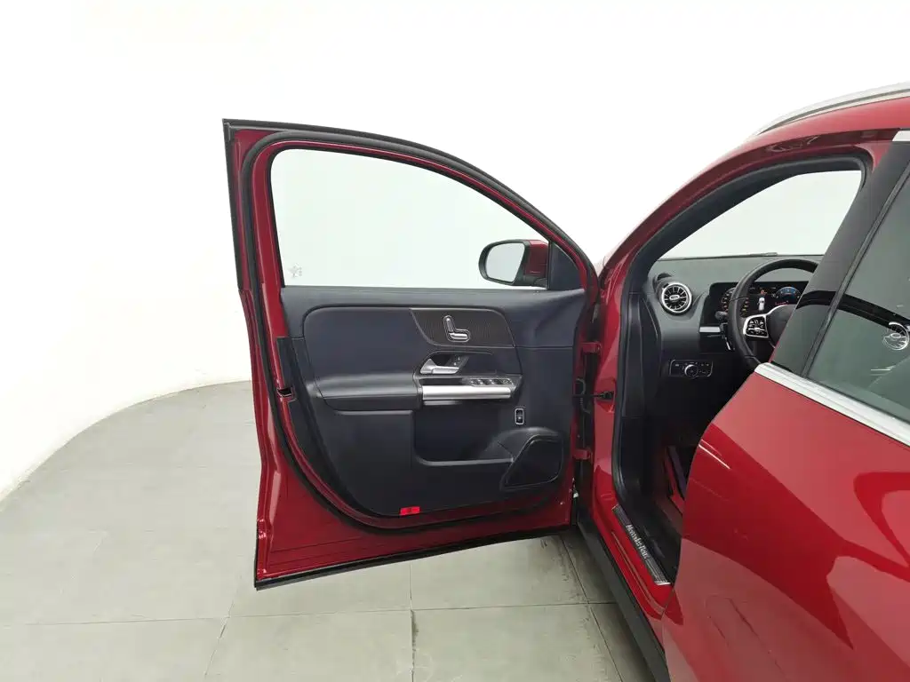 Mercedes-Benz GLA, миниатюра 8
