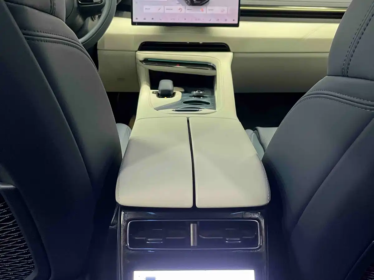 ZEEKR EXTREME KRYPTON 001