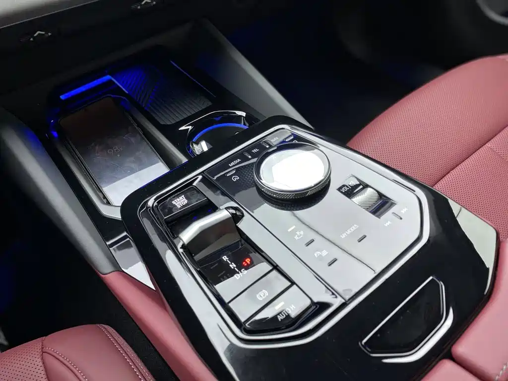 Фото 20 - BMW 5 Series