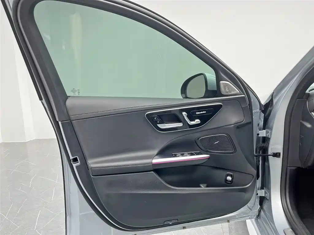 Mercedes-Benz C-Class 2024 Facelift III C 260 L Sport фото 13