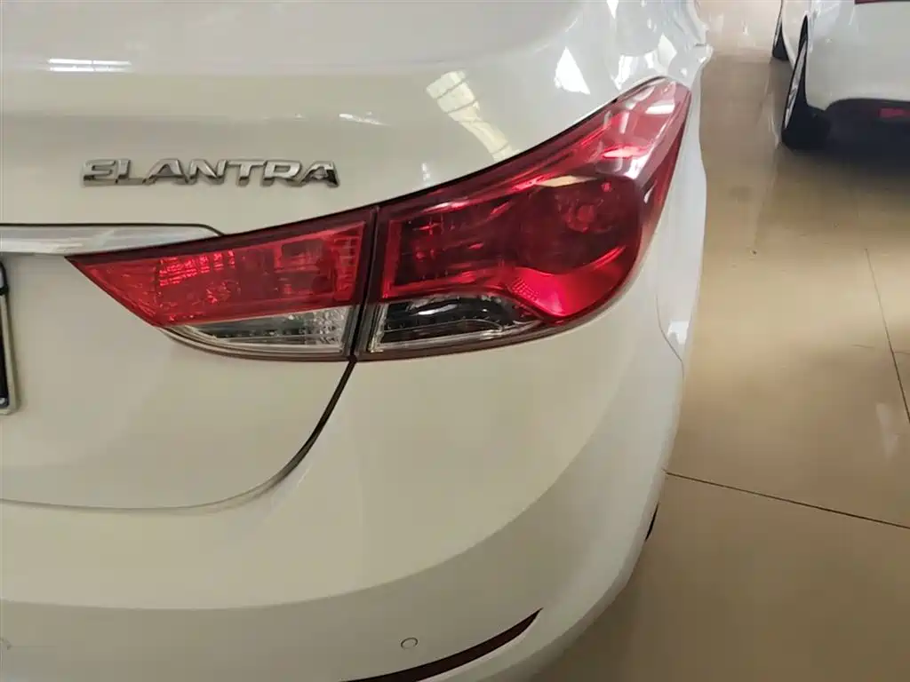 Hyundai Langdong 2015 1.6L Auto Trend фото 8