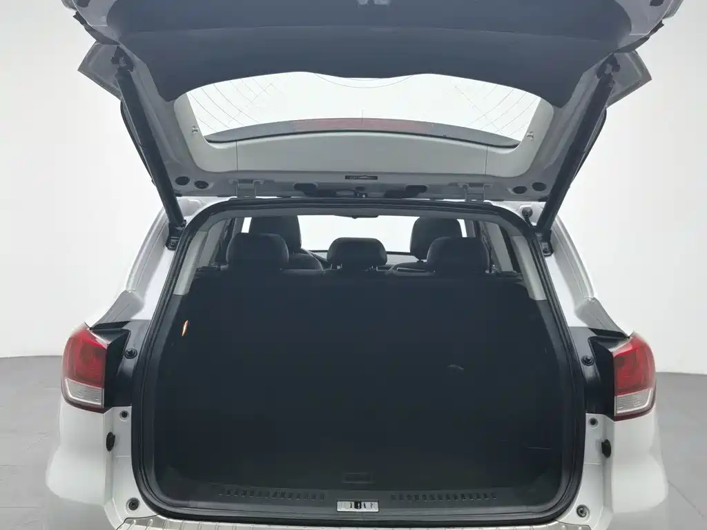 Hanteng Auto Hanteng X7 2017 2016 1.5T Manual Premium Edition