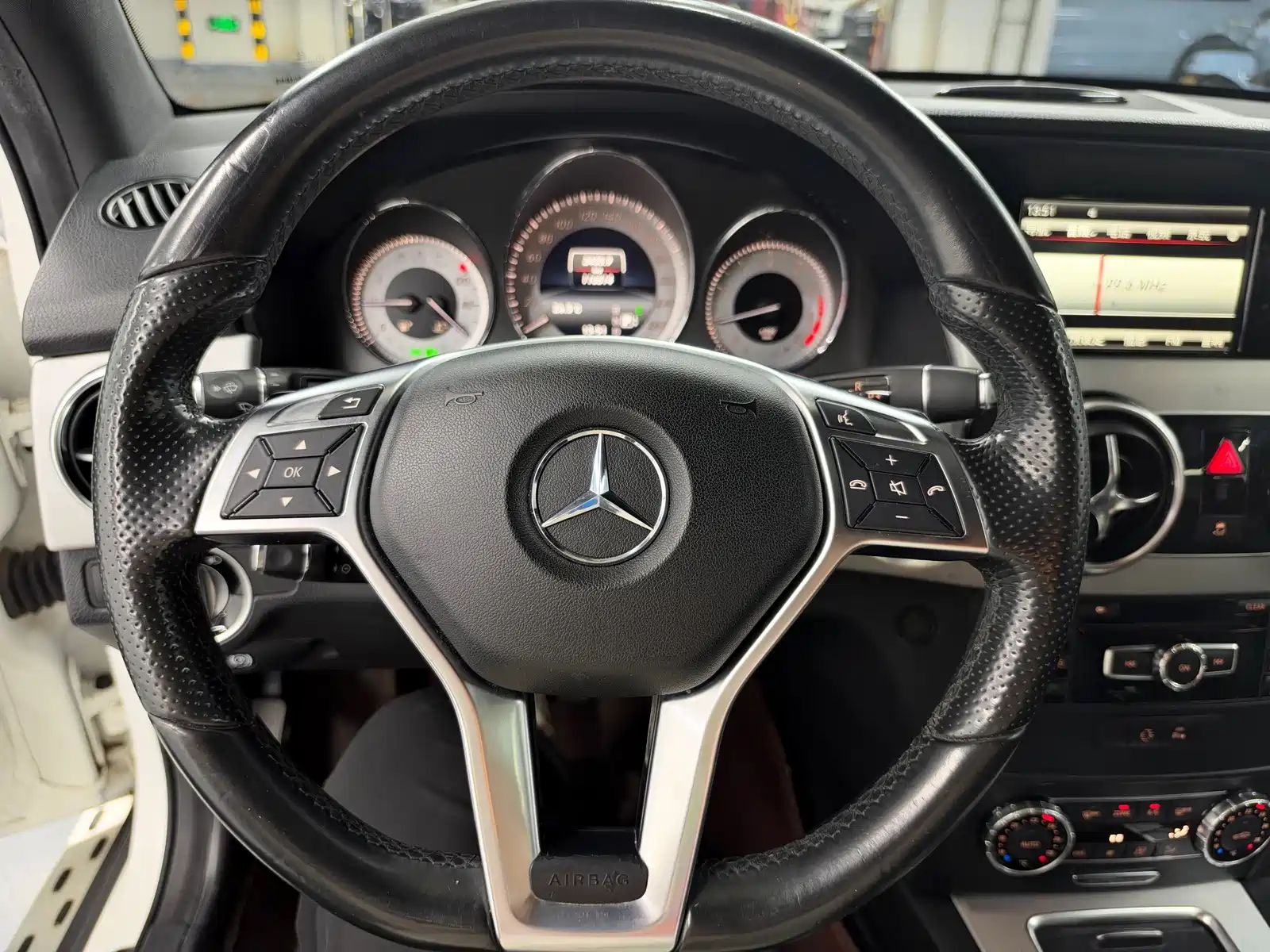 Photo 13 - Mercedes-Benz GLK-Class