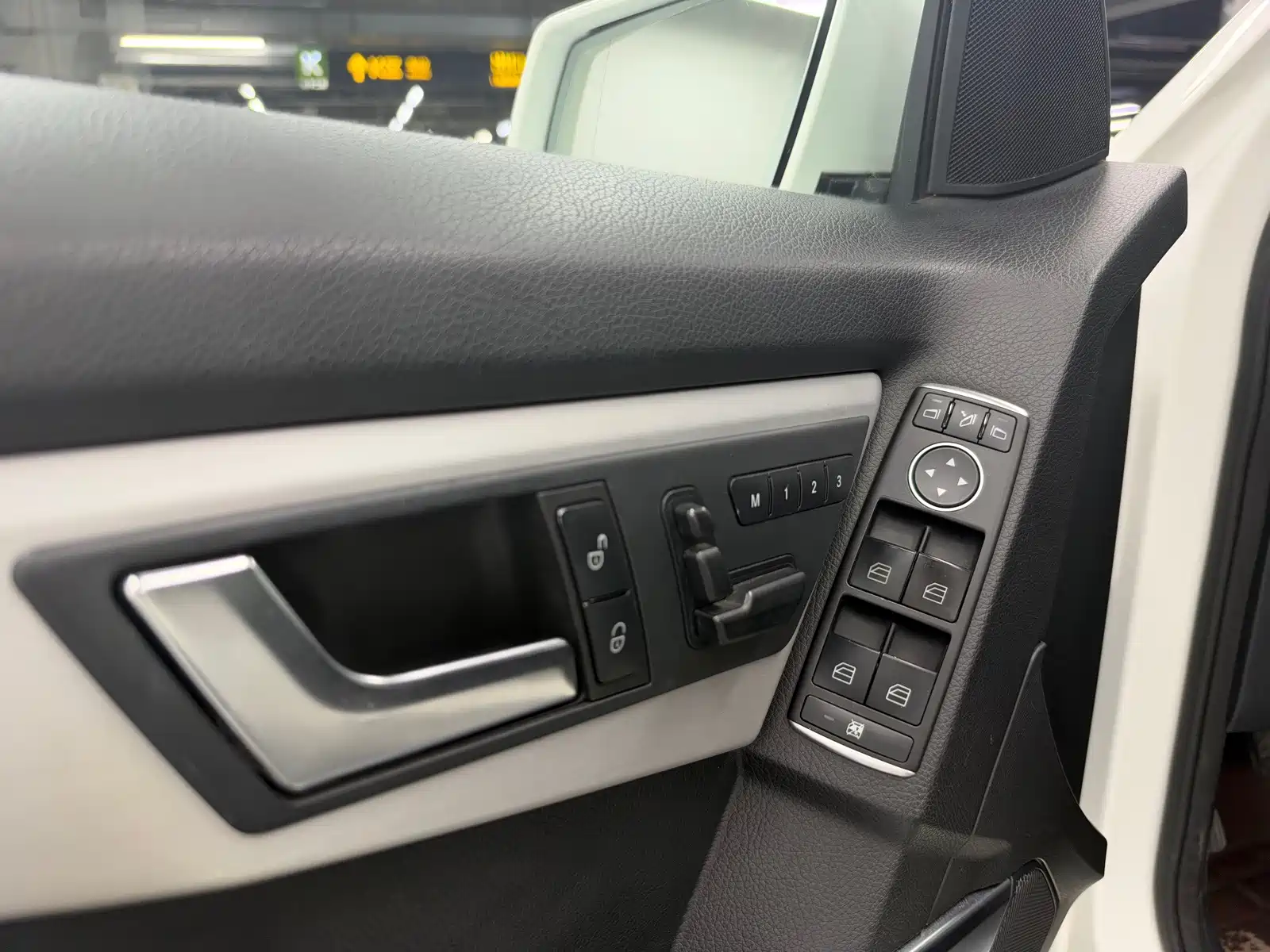 Photo 16 - Mercedes-Benz GLK-Class