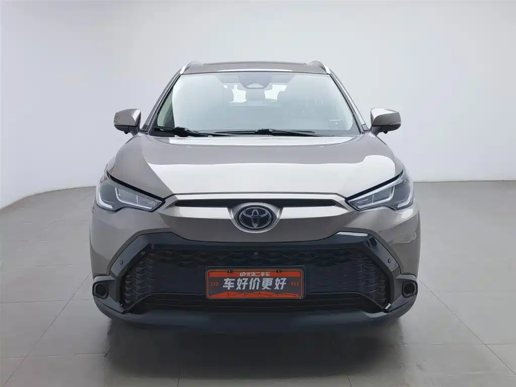 Toyota Frontlander 2023 2.0L CVT Luxury Edition фото 2