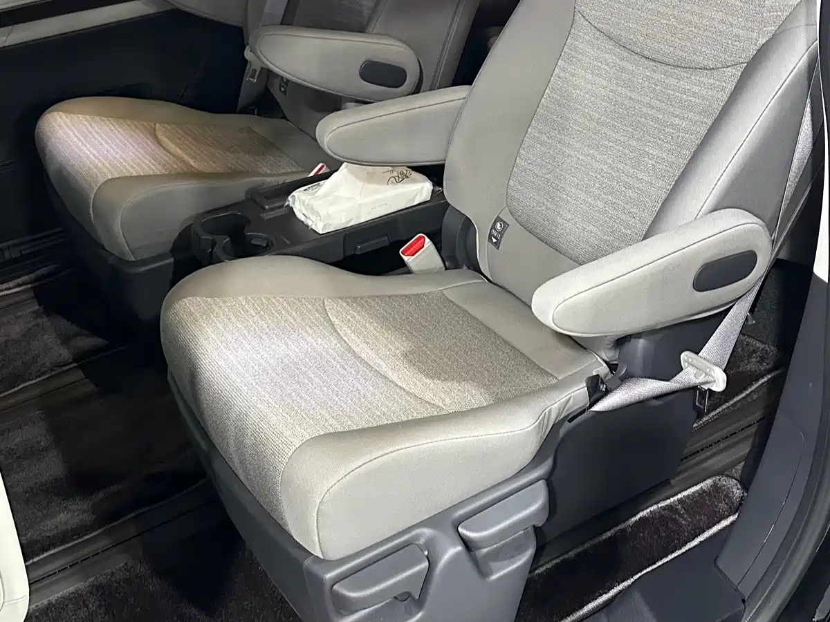 Toyota Sienna 2026