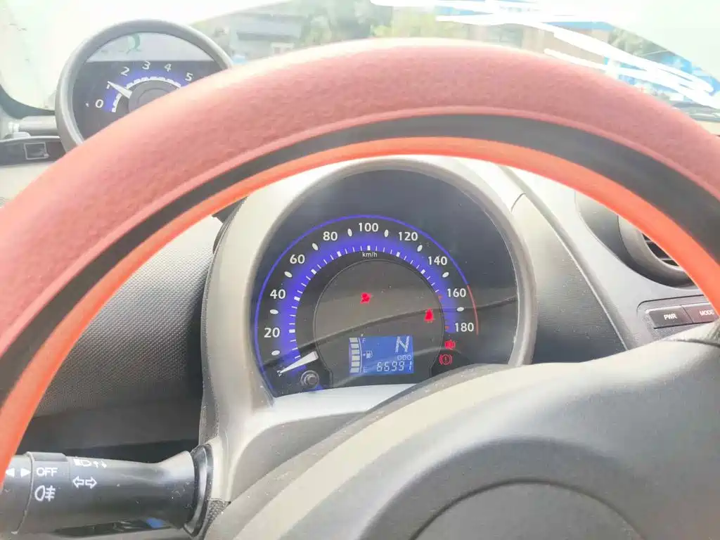 BYD F0 2014 2013 1.0L AMT Joy Edition