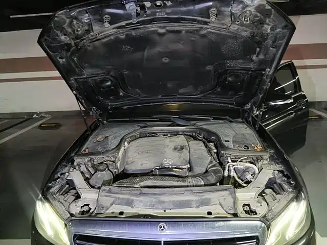 Mercedes-Benz E-Class 2020 E 300 L Fashion — фото 3