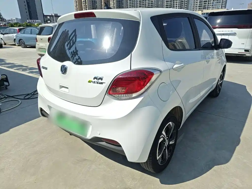 Photo 7 - Changan Benben E-Star