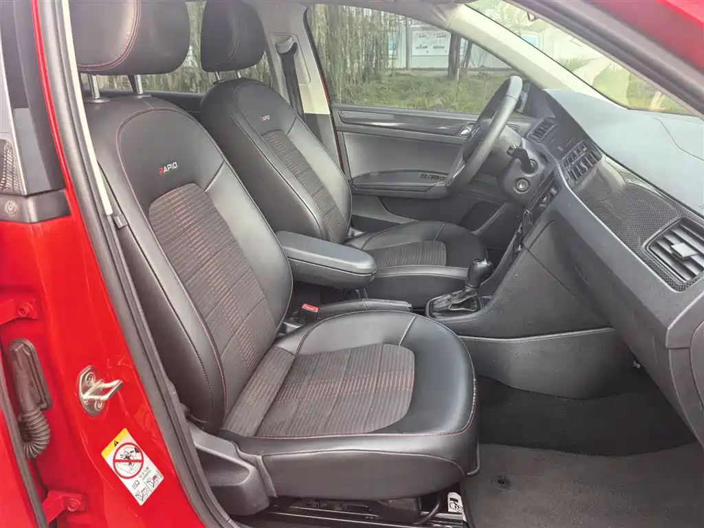 Škoda Skoda Rapid Spaceback 2016 Facelift 1.6L Automatic Smart Edition фото 21