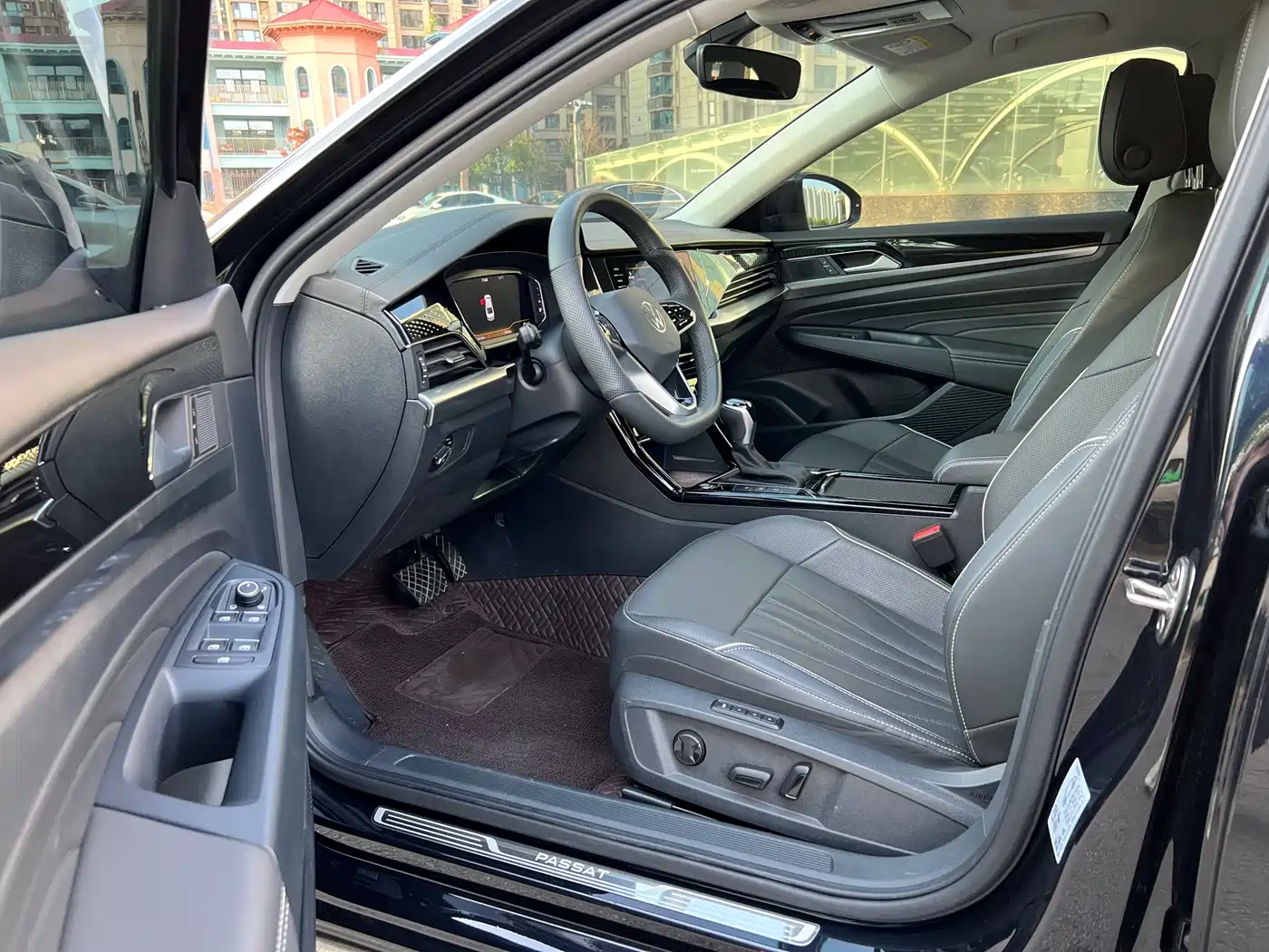Volkswagen Passat 2024 380TSI Dragon Soaring Edition фото 10