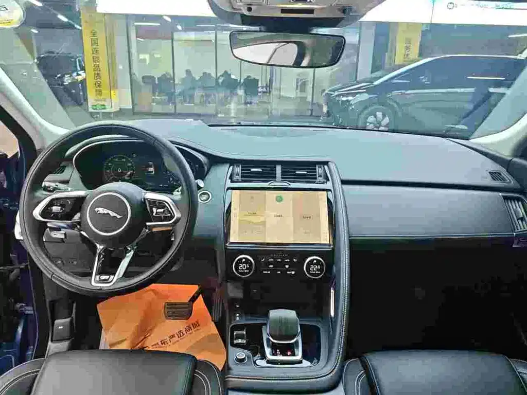 Jaguar E-PACE 2024 Gloss Black Sport Edition R-DYNAMIC SE BLACK фото 9