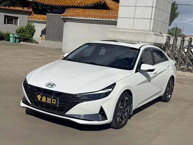 Hyundai Elantra 1.5L CVT LUX, Премиум