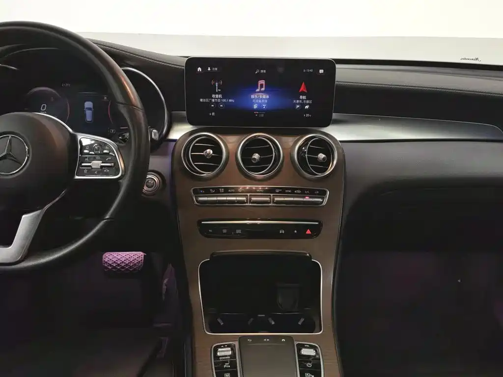 Фото 12 - Mercedes-Benz GLC