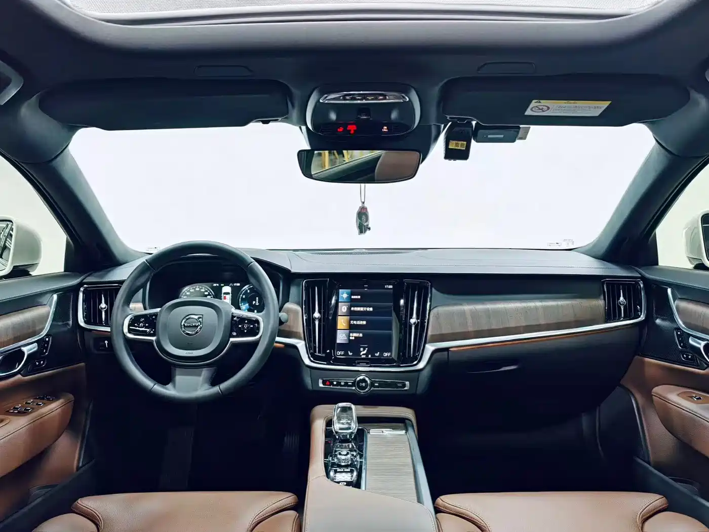 Фото 6 - Volvo S90