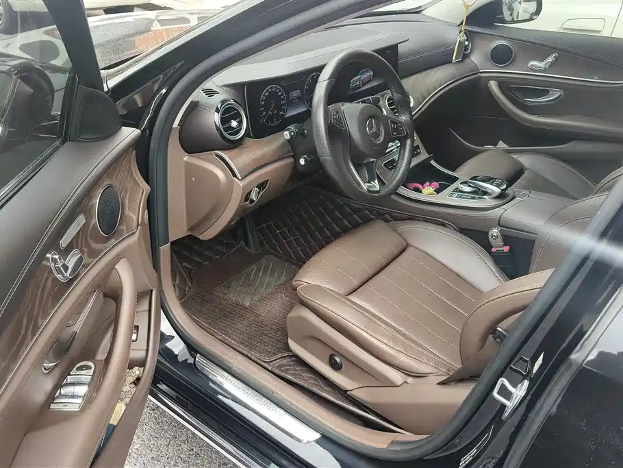 Mercedes-Benz E-Class 2018 E 200 L фото 9