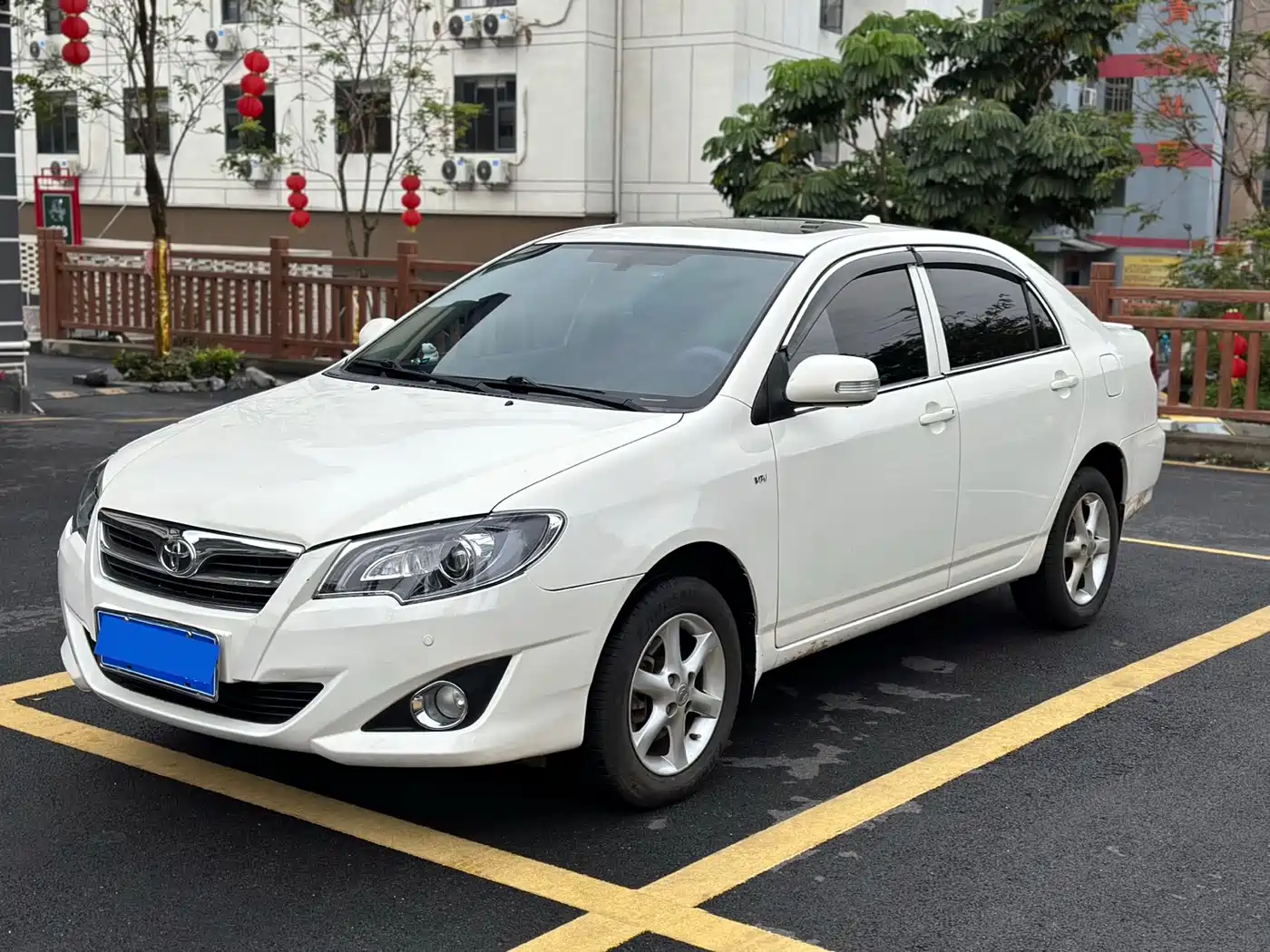 Toyota Corolla 2013 1.6L Automatic Luxury