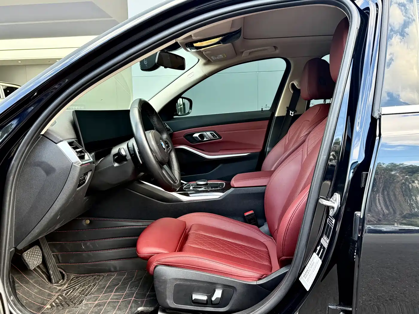 BMW 3 Series 2023 325Li M Sport Package фото 5